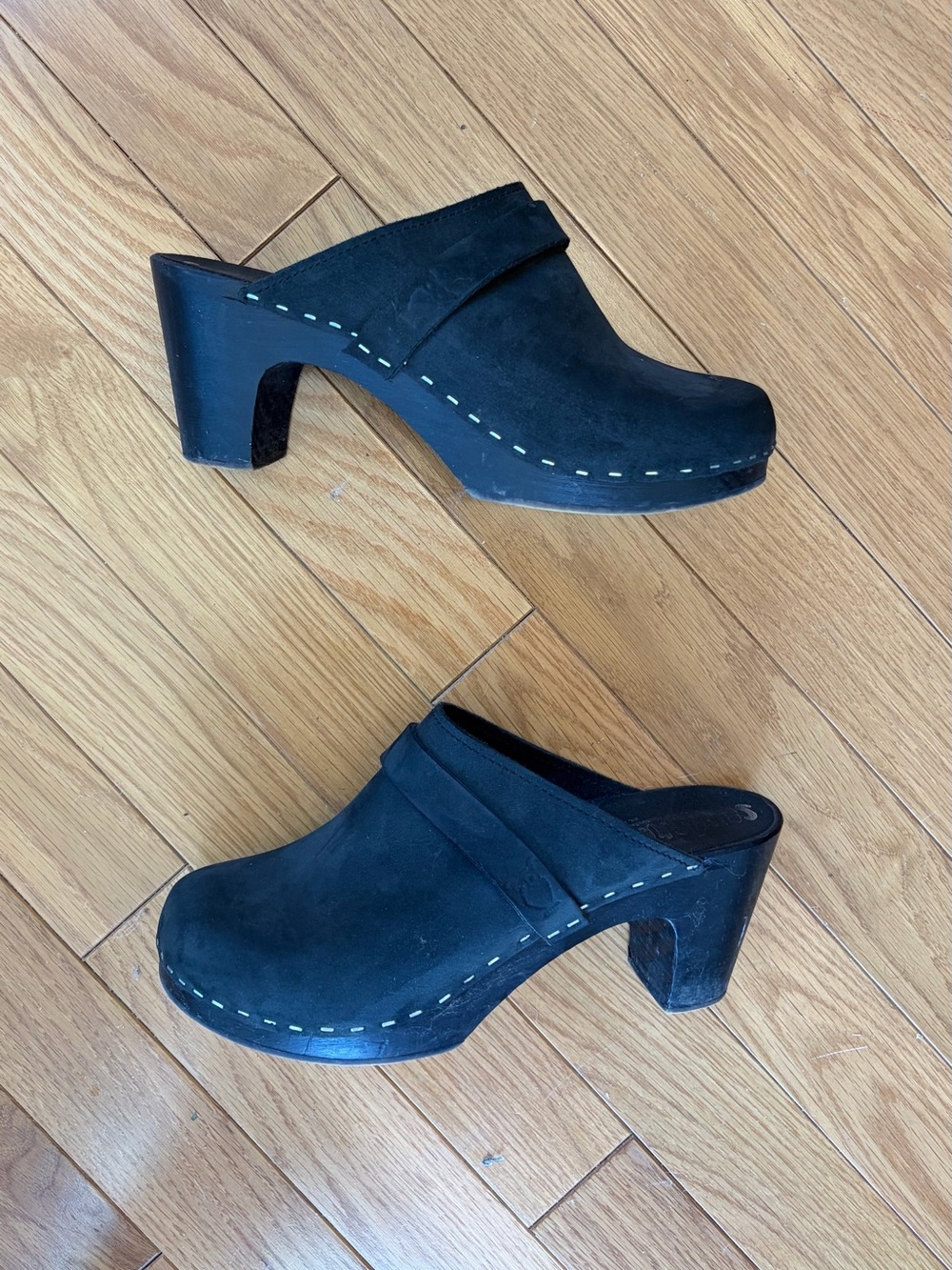 Sandgrens Black Suede Clogs